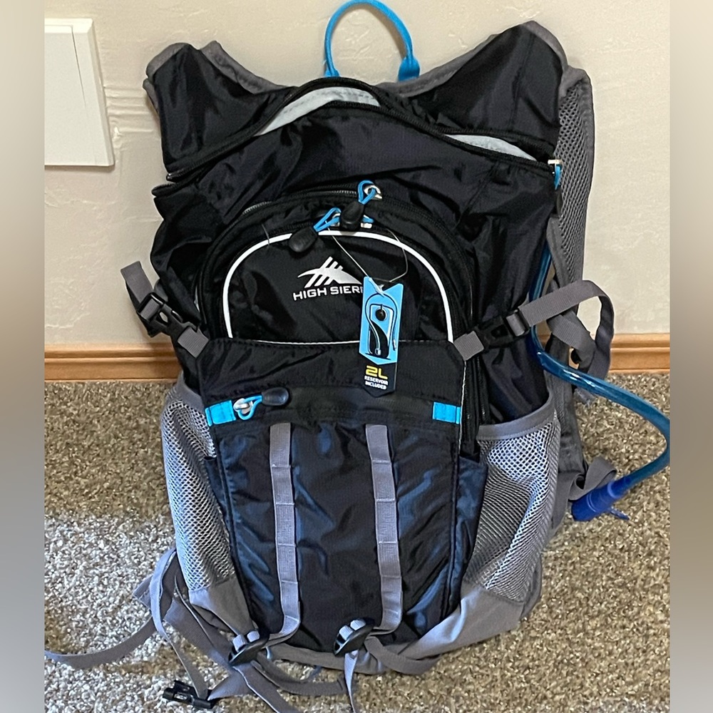 High Sierra Hiking backpack with water bladder